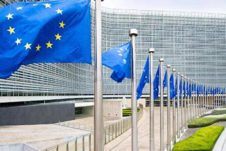 Șase state membre, somate de CE să motiveze restricţiile de circulaţie impuse din cauza COVID-19