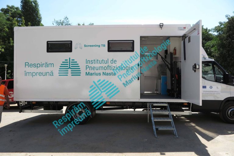Se recruteaza personal pentru cel mai mare proiect de screening al tuberculozei