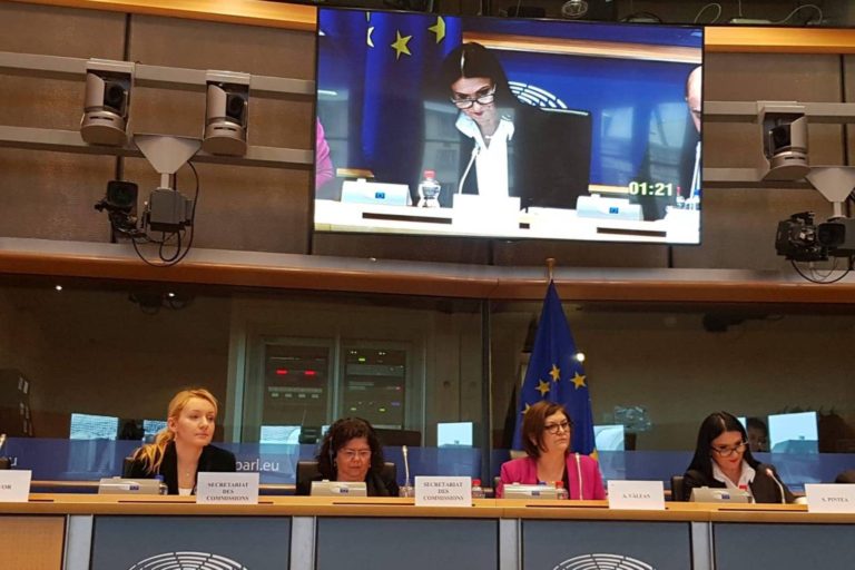 Adeverinţa electronică verde: Eurodeputaţii au iniţiat procedura de urgenţă