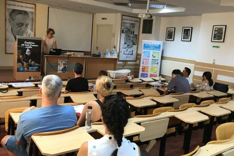 Cursuri pentru viitorii parinti sunt organizate in fiecare weekend la Maternitatea Cantacuzino