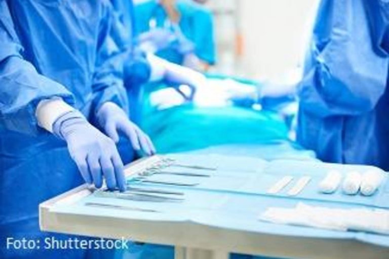 ICUTR Cluj a realizat o prelevare de rinichi pentru transplant folosind laparoscopia tridimensională