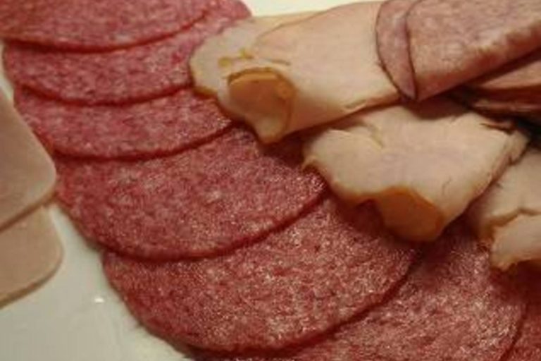 Alternativele veganesi vegetariene pentru carne ar putea fi periculoase pentru sanatate „ studiu