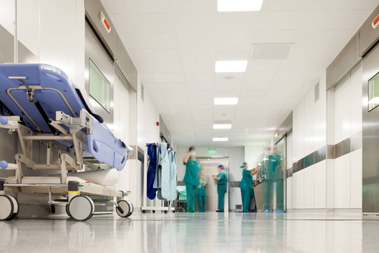 Marea Britanie: Sechelele după COVID-19 au adus înapoi la spital peste o treime dintre pacienții vindecați