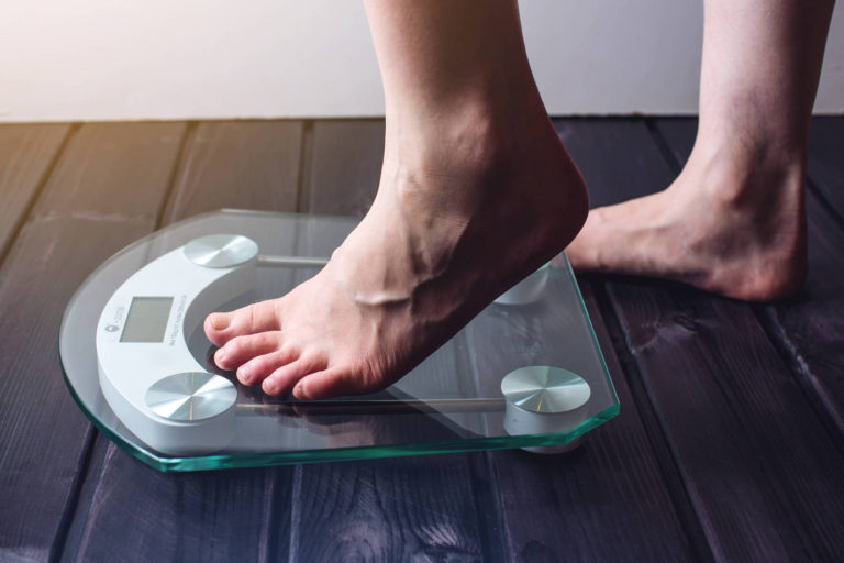 Aproape 500.000 de copiisi adolescenti romani risca sa sufere de obezitate in 2030