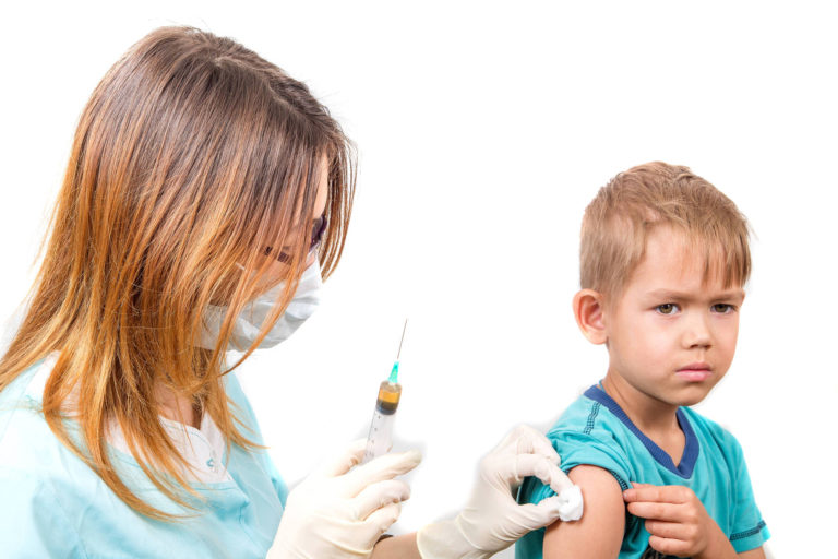 Studiu: Efectul vaccinului modern impotriva pertussis isi pierde din eficienta pe masura ce copiii cresc