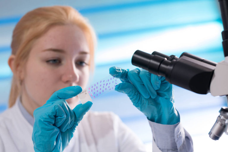 Inca trei pacienti infectati cu West Nile
