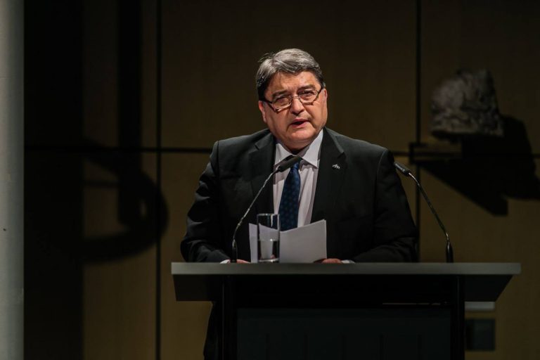 Hurezeanu, mesaj către românii care lucrează sezonier în Germania   