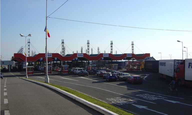 Aglomerație la PTF Nădlac I, atât pe sensul de intrare, cât și pe cel de ieșire din România