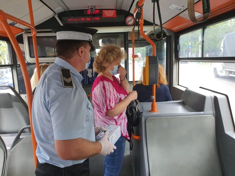 Campanie a Poliției Locale București pentru prevenirea răspândirii COVID-19 în transportul în comun