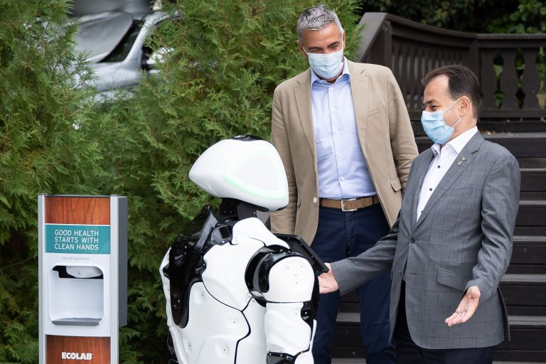 Premierul a precizat că rata de transmitere a COVID-19 în București este sub 1,5