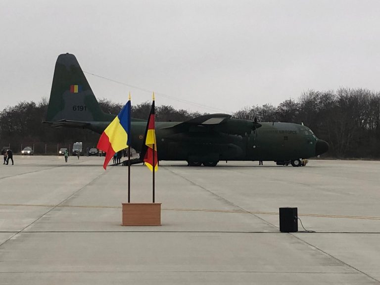 Vaccinul antiCOVID-19 ar putea fi transportat cu aeronave MApN