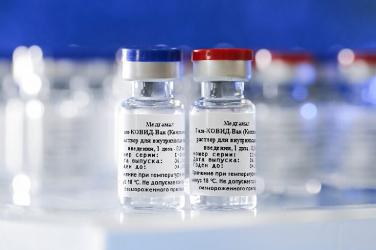Rusia: Teste clinice ale unui vaccin anti-COVID-19, administrat într-o singură doză