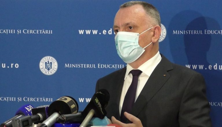 Câmpeanu: 60.000 de angajați din învățământ doresc să se vaccineze anti-COVID în următoarea săptămână