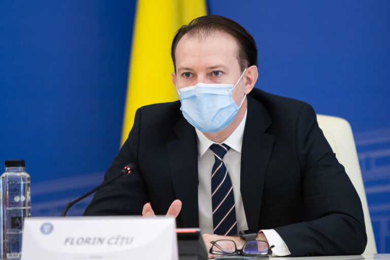 Cîțu: Imunizarea populaţiei şi respectarea măsurilor de protecţie sanitară, premise pentru a depăşi pandemia
