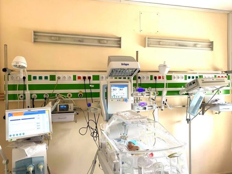 Peste 80 de milioane de euro din PNRR, alocați pentru investiții în infrastructura necesară tratării pacienților critici nou-născuți
