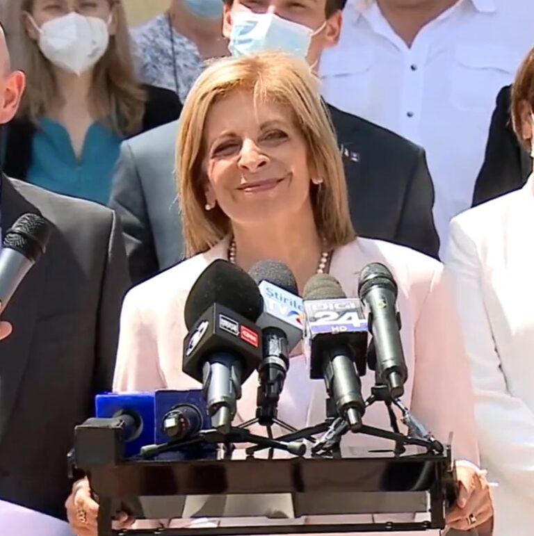 Stella Kyriakides: Varianta Delta a coronavirusului creează o situaţie fragilă şi periculoasă în acelaşi timp