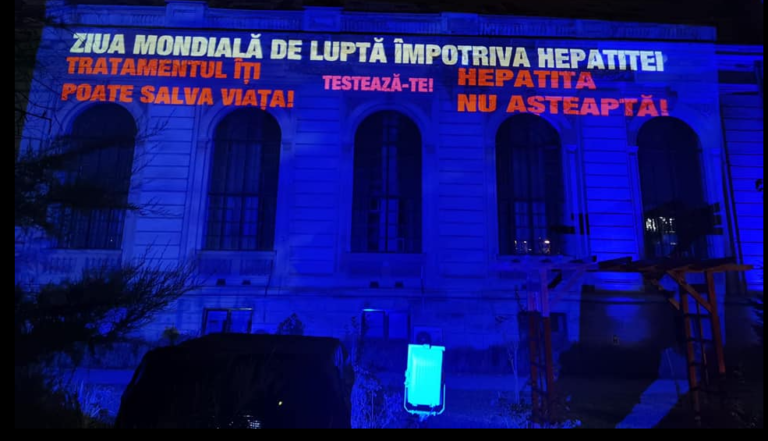 UMF „Carol Davila”, iluminată în culorile ce marchează Ziua Mondială de Luptă Împotriva Hepatitei