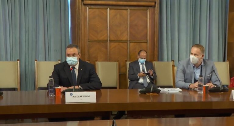 Premierul Ciucă: Se vor înfiinţa Centrele de diagnostic şi tratament la nivelul spitalelor pe întreg cuprinsul ţării