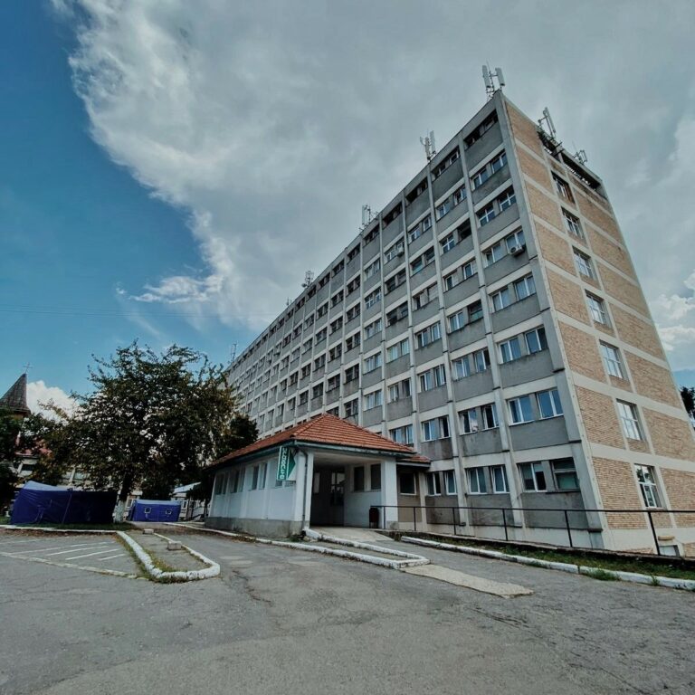 Premieră la Caransebeș: Operație complexă laroscopică realizată la Spitalul Municipal