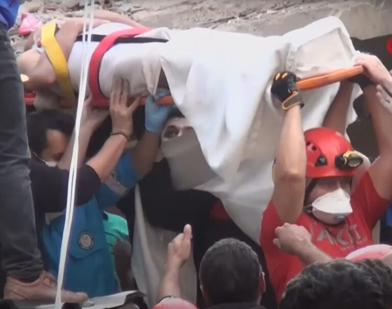 Trauma unui cutremur devastator l-a determinat să-și dedice cariera salvării semenilor: „Acest tip de dedicare și angajament față de bunăstarea celorlalți este o reamintire puternică a binelui care există în lume, chiar și în cele mai dificile vremuri”