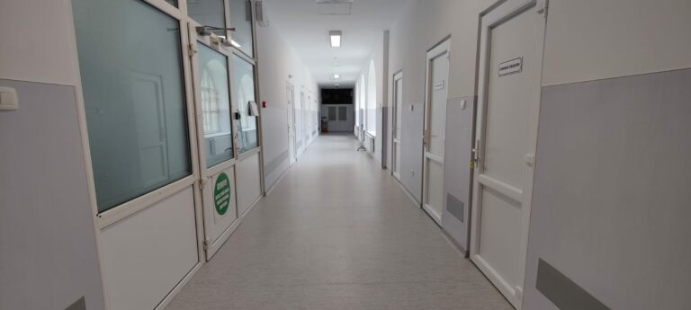 SCJU Sibiu: Secția Ortopedie-Traumatologie, renovată. Lucrările continuă la alte pavilioane
