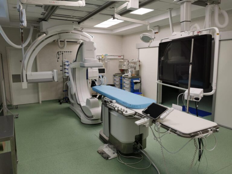Angiograf biplan, în dotarea Spitalul Clinic Judeţean de Urgenţă din Oradea. Investiția se ridică la 8,4 milioane lei