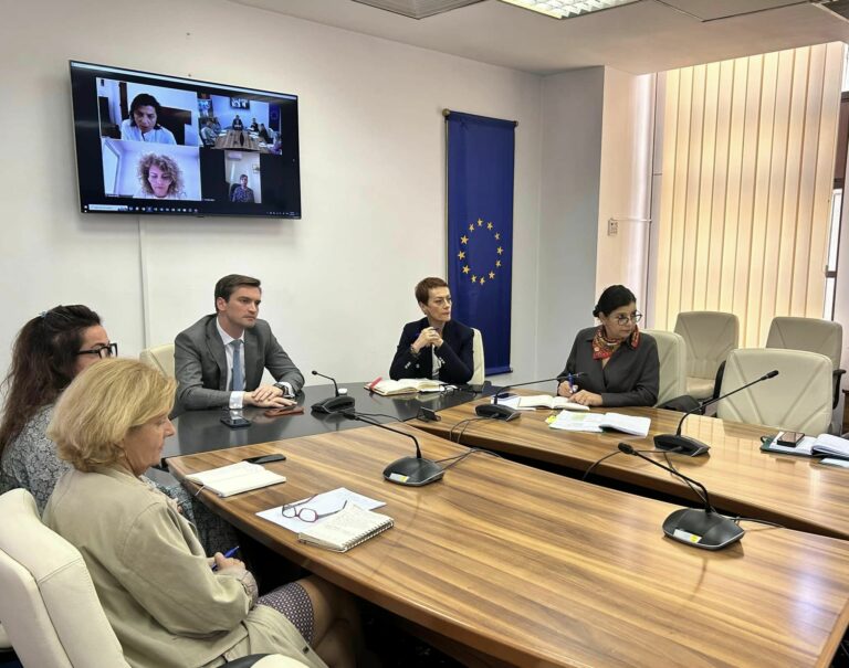 CNAS: Task Force pentru combaterea cancerului, format din reprezentanţi ai instituţiei şi medici implicaţi în lupta cu această boală