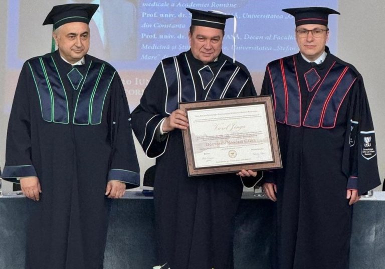 Rectorul UMF „Carol Davila”, prof. univ. dr. Viorel Jinga, a primit titlul de Doctor Honoris Causa al Univeristății „Ștefan cel Mare” din Suceava