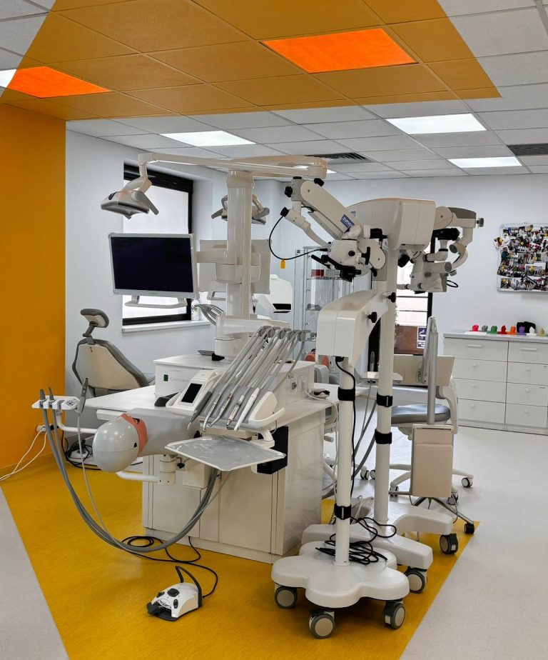 Doi ani de la inaugurarea Centrului de Simulare Medicală de la UMF „Carol Davila”: Peste 890 de ateliere, cu participarea a aproximativ 16.000 de cursanți