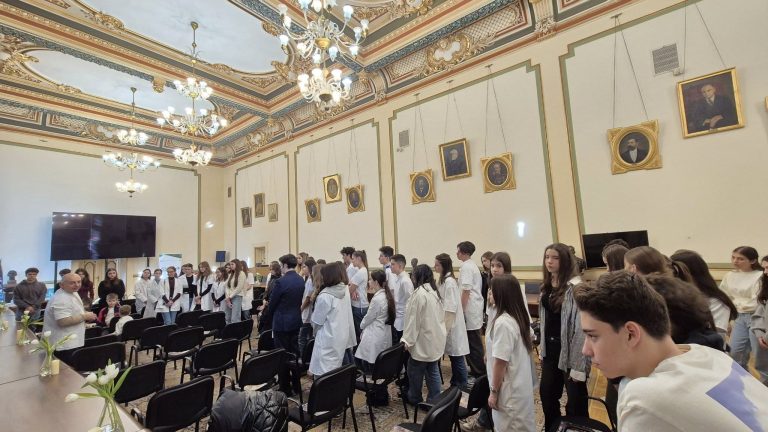 O nouă etapă a parteneriatului educațional dintre Spitalul Universitar de Urgență București și Fundația Magna Cum Laude-Reut