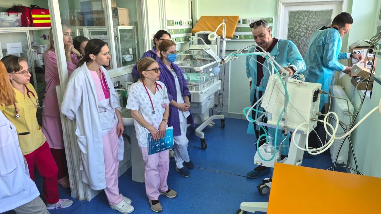 Galați: Echipamente medicale de ultimă generație pentru salvarea nou-născuților, la Spitalul Județean