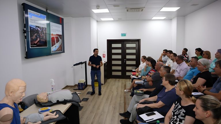 50 de angajați ai Primăriei Sectorului 2 au fost instruiți de ASSMB în acordarea primului ajutor
