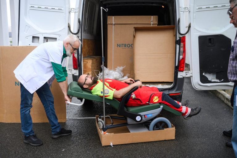 10 scaune multifuncționale au fost donate către UPU-SMURD Baia Mare