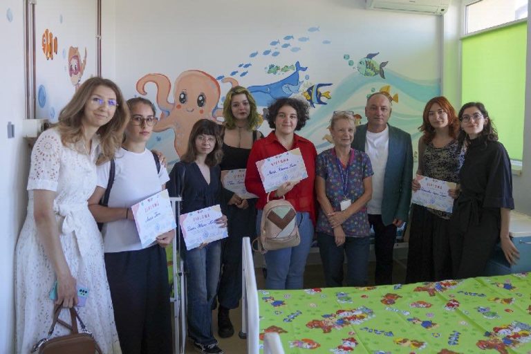 Spitalul Județean Piatra Neamț: Primul salon renovat și decorat pentru copii, inaugurat la Secția Pediatrie