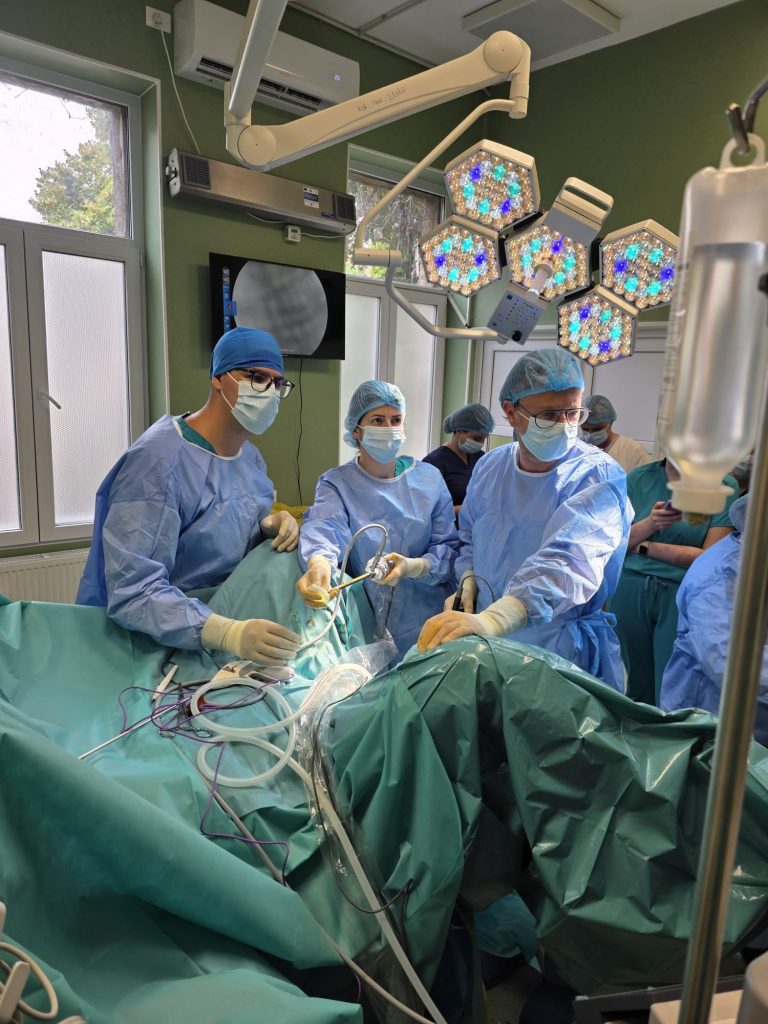 Unsprezece spitale au beneficiat în septembrie de 13 milioane de lei alocate de CNAM pentru consumabile medicale