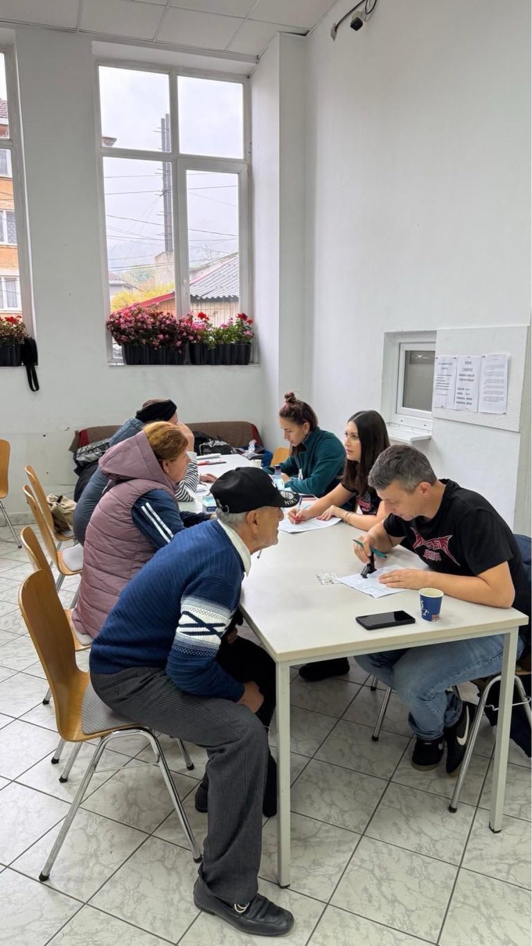 Caravana Medicală «Împreună pentru Viață» încheie anul la Anina, cu peste 2000 de beneficiari
