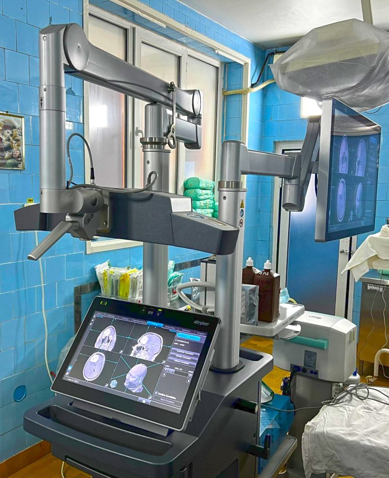 Galați: Prima intervenție neurochirurgicală cu sistem de neuronavigație realizată la Spitalul Județean