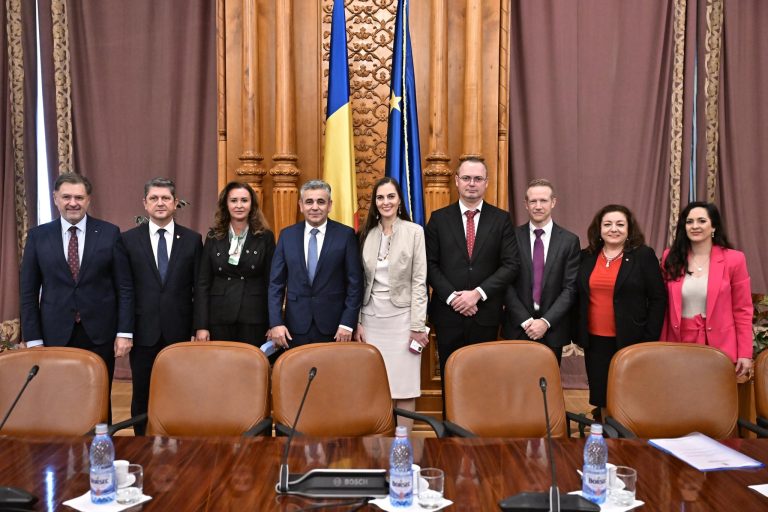 Alexandru Rafila subliniază importanța colaborării public–private pentru extinderea accesului pacienților la tratamente inovatoare