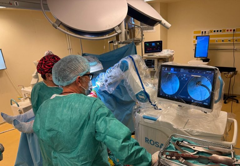 SCJU Constanța, primul spital din România care folosește robotul ROSA pentru protezarea de șold