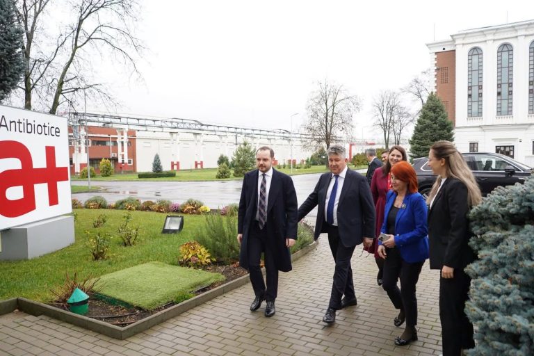 Ministerul Sănătății lansează la Iași un hub pentru producția de medicamente critice
