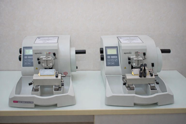 Finalizarea proiectului „GePaRD” la SCJU Constanța aduce echipamente moderne pentru diagnosticul de laborator și oncologic avansat