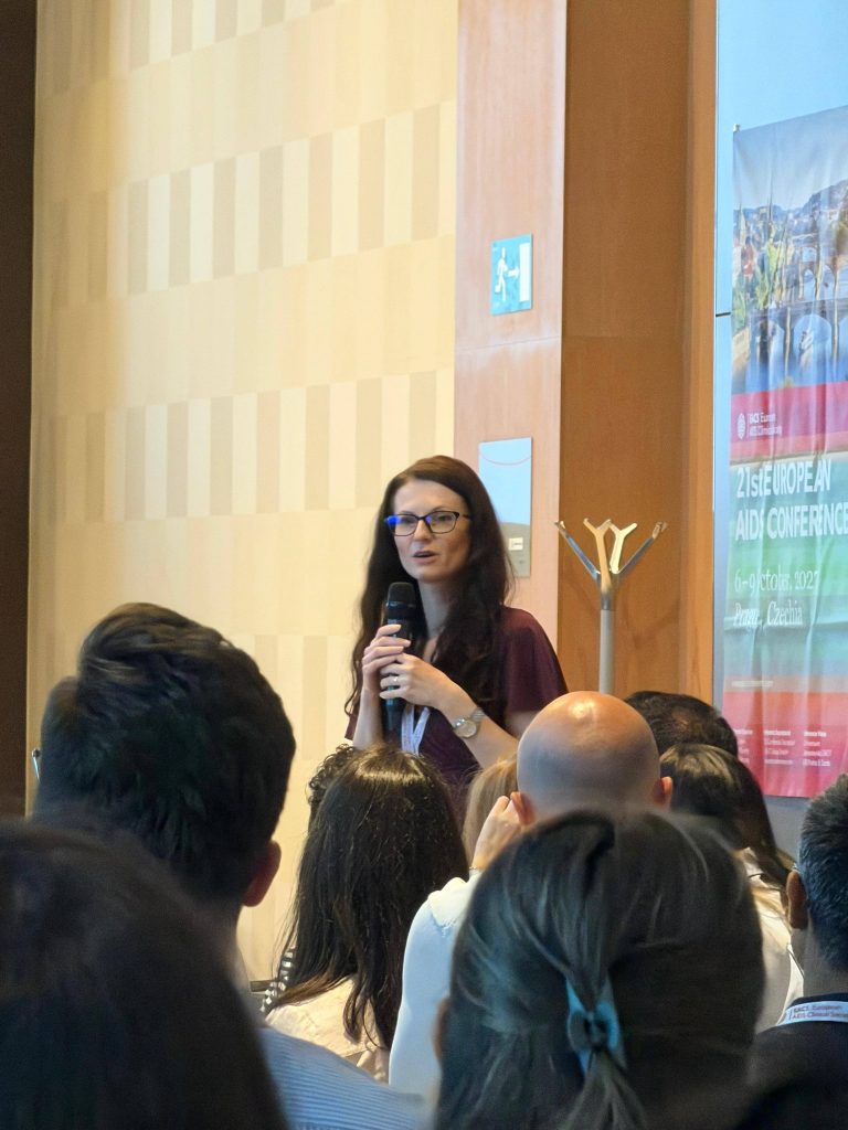 A început Conferința YING26 a European AIDS Clinical Society – EACS
