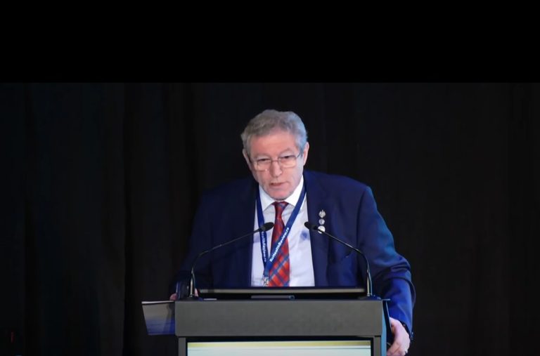 Spitalul „Victor Babeș” a fost inclus în rețeaua centrelor regionale HIV/SIDA și a contribuit la programul național, afirmă prof. univ. dr. Adrian Streinu-Cercel