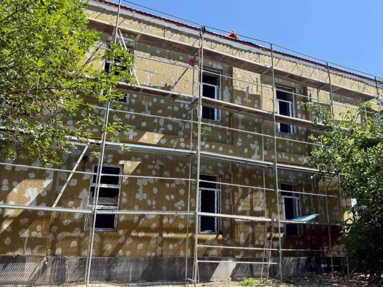 Policlinica Spitalului de Psihiatrie Sibiu este modernizată cu noi ferestre și sistem de termoizolare