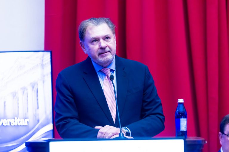 Prof. univ. dr. Alexandru Rafila, către studenții UMF „Carol Davila”: Pacientul trebuie să fie în centrul atenției voastre pe tot parcursul vieții